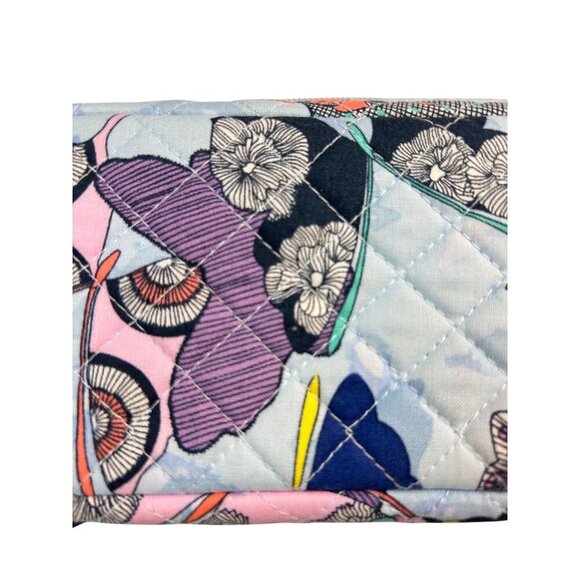 Vera Bradley Zip Around Essential Oil Cosmetic Case in Butterfly By NWT - Picture 5 of 5